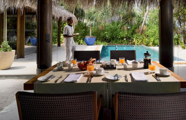 beach pool villa dining