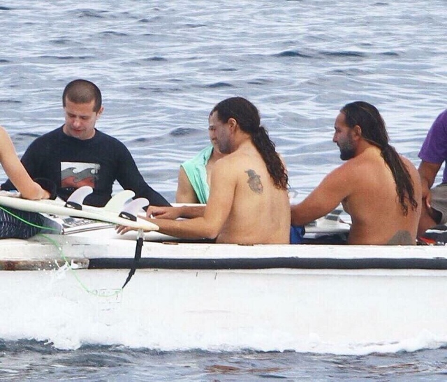 israel surfers