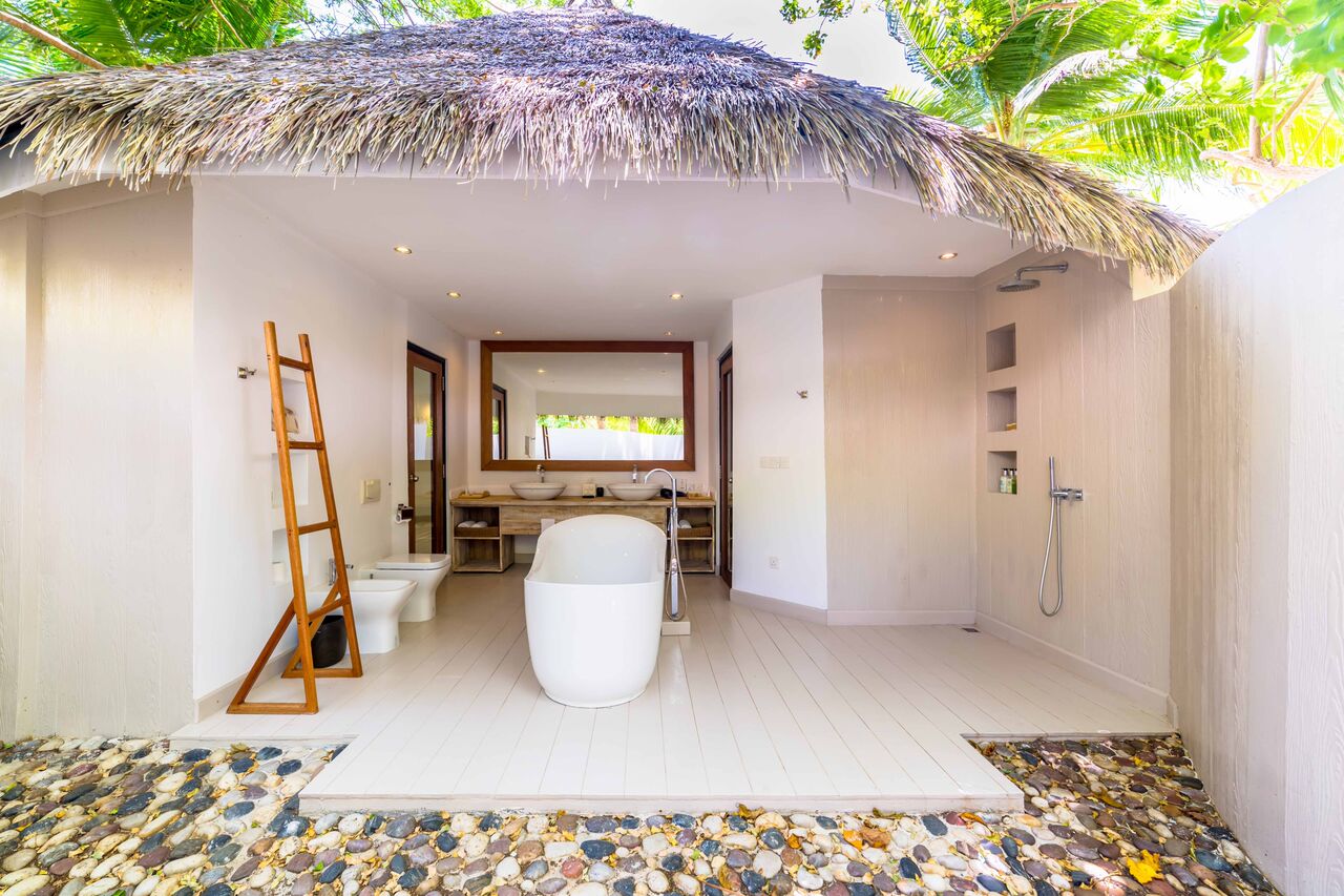 lagoon prestige beach villa bathroom