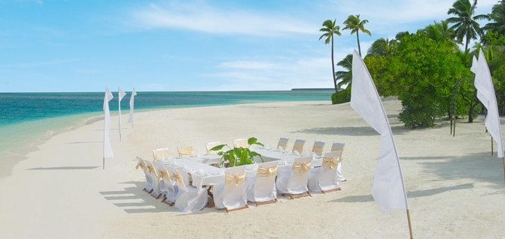 maldives luxury beach meeting