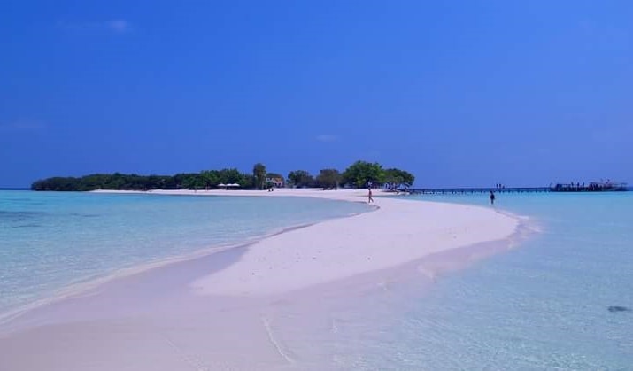 uninhabited island near keyodhoo