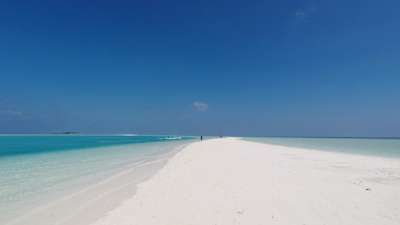 amazing beach madivaru