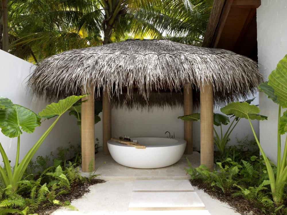 Beach Villa Deluxe Bathroom