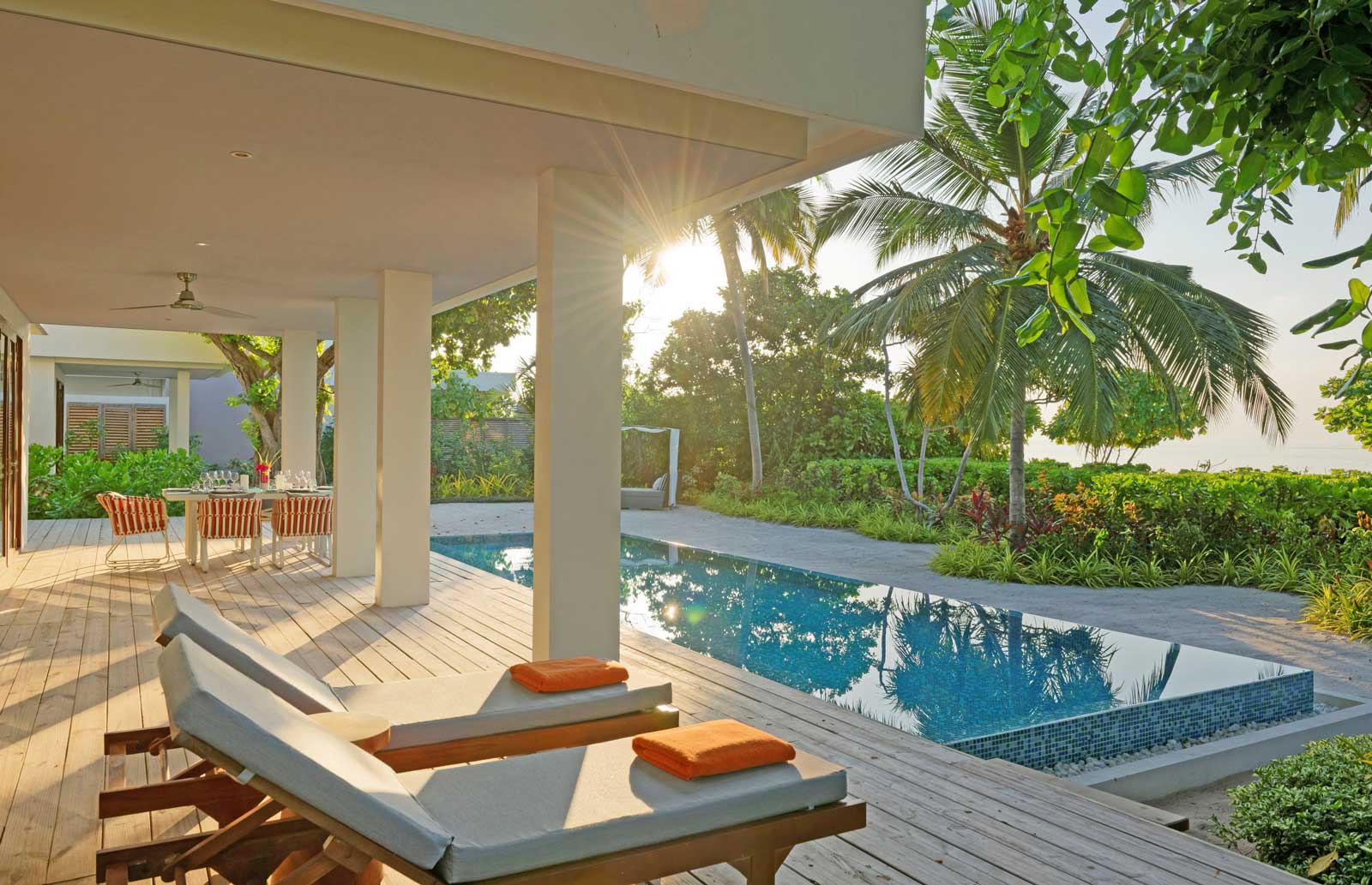 dhigali suite pool view